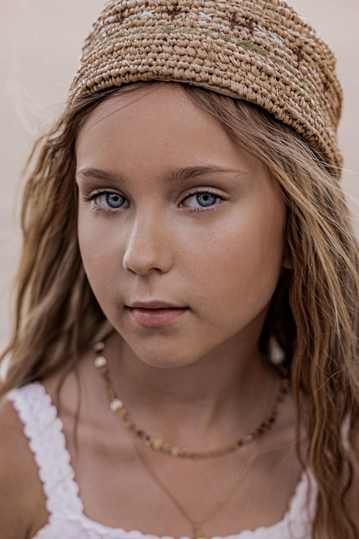 Elsa Koltys — child fashion model, editorial portrait